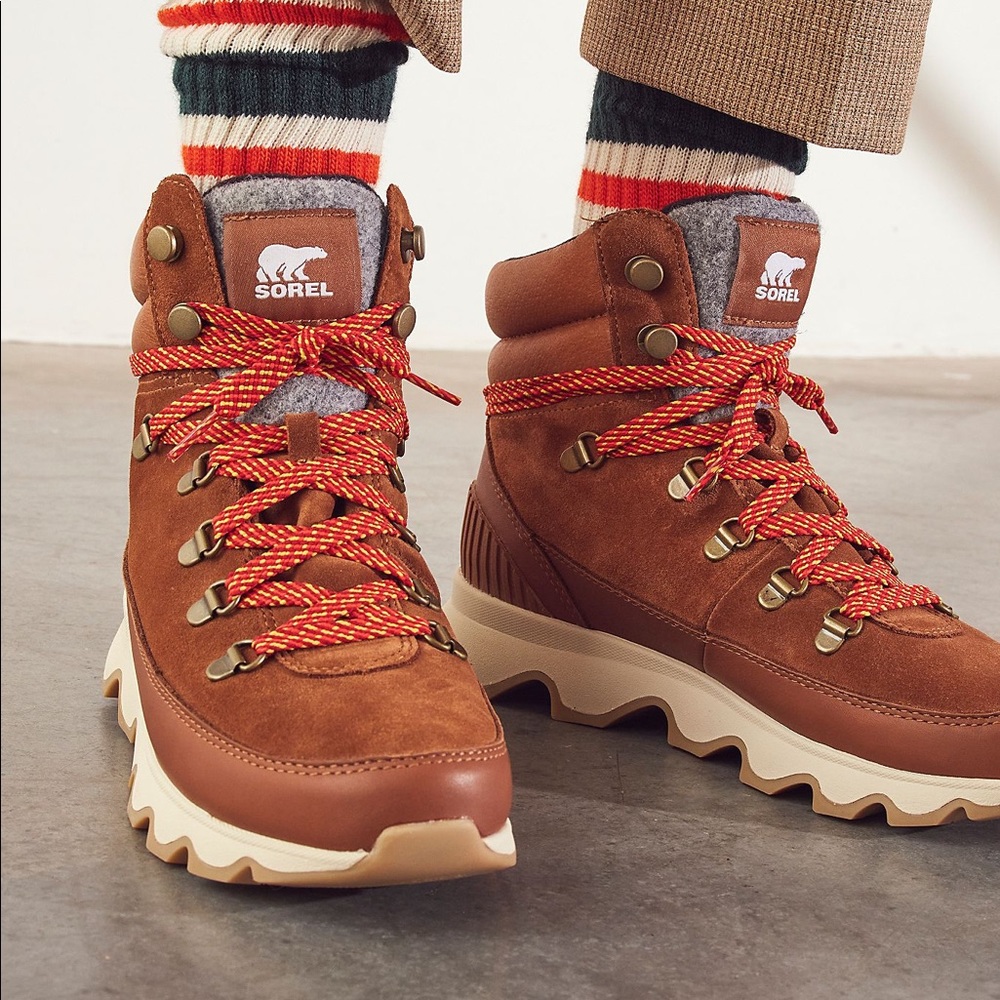 NWT RARE Sorel Kinetic Conquest Boots